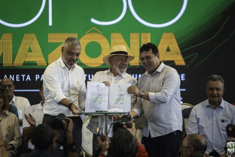 President Luiz Inacio Lula da Silva announced more federal investments for COP30 in Belém, PA, Brazil, on February 14, 2025. Inside the São Brás Market, a COP30 project that has already been completed, the president announced an additional R$250 million from BNDES (National Bank for Economic and Social Development) to finance macro-drainage and urbanization projects in the capital of Pará. In addition, investments in ports and airports in the state of Pará were highlighted.