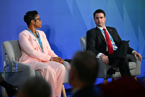 At energy security talks, US pushes gas and derides renewables